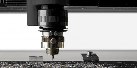 Broche de la machine de fabrication de signalétique ISx000